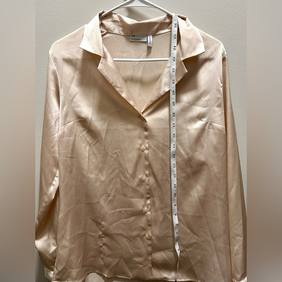 ASOS DESIGN relaxed satin long sleeve shirt - Picture 6 of 9